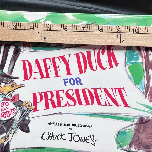 Daffy Duck for President/ oversize children’s oversized, hard covered book - Picture 5 of 6